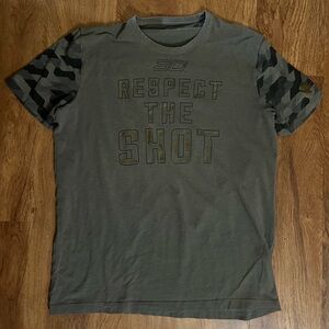 Under Armour Stephen curry “respect the shot” grey camo t-shirt. Mens size L